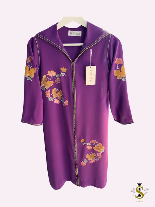 Handgeverfde djelleba met bloemen